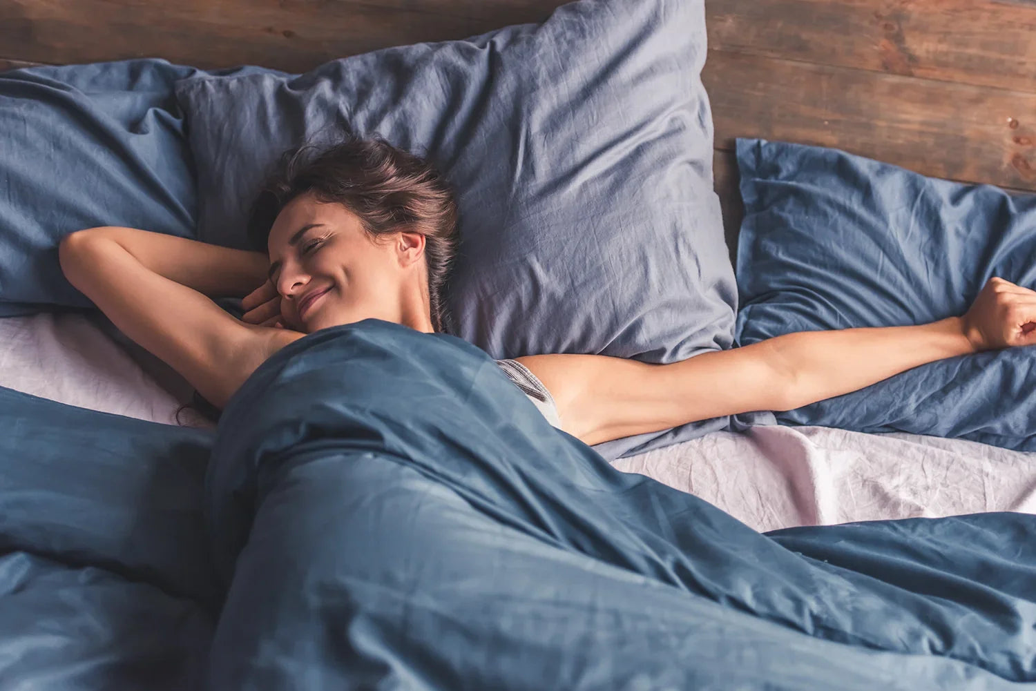 Pourquoi transpire-t-on plus la nuit ? Ce que votre corps est en train de faire